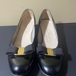 Black Leather Bow Salvatore Ferragamo